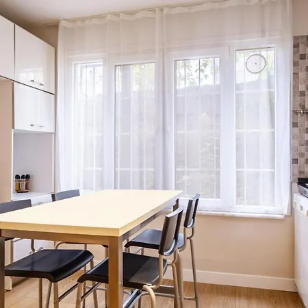 Vibrant Flat Close To Zorlu Διαμέρισμα *